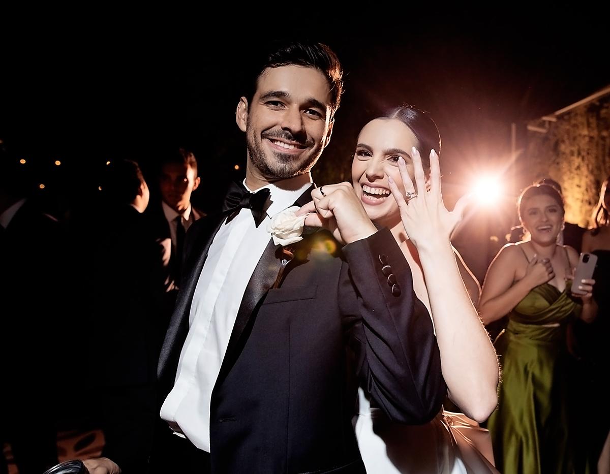 Vivan los novios!