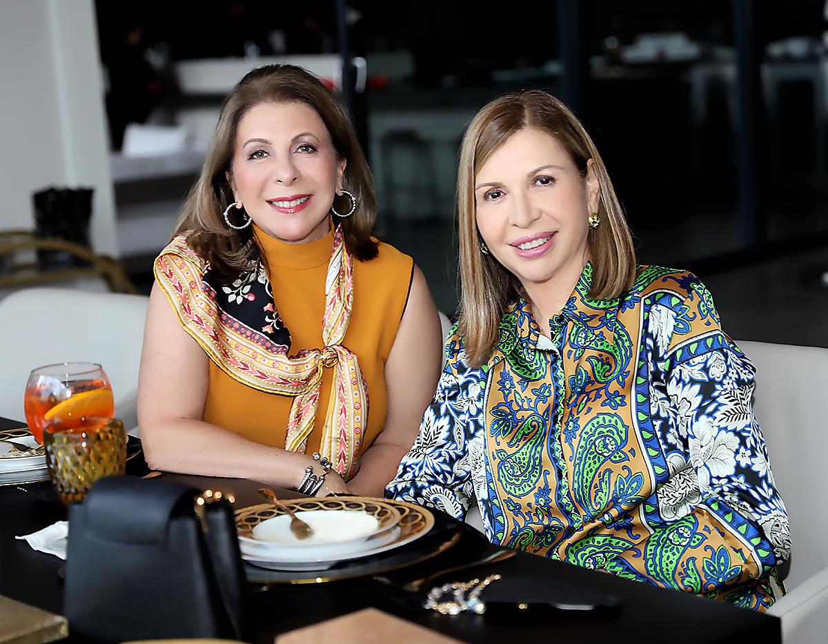 Gilda Alonzo y Sonia Morales