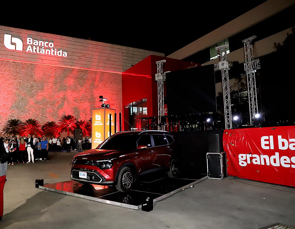 Banco Atlántida celebró su 110 Aniversario premiando la lealtad de sus clientes