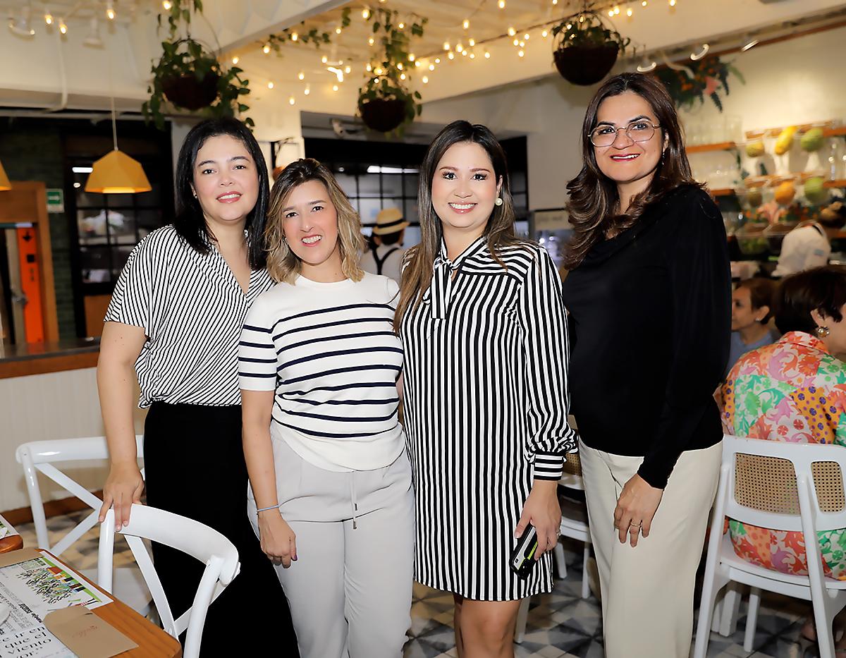 Verónica Blum, Keren Valle, María Lucía Ramírez y Angélica Martínez.