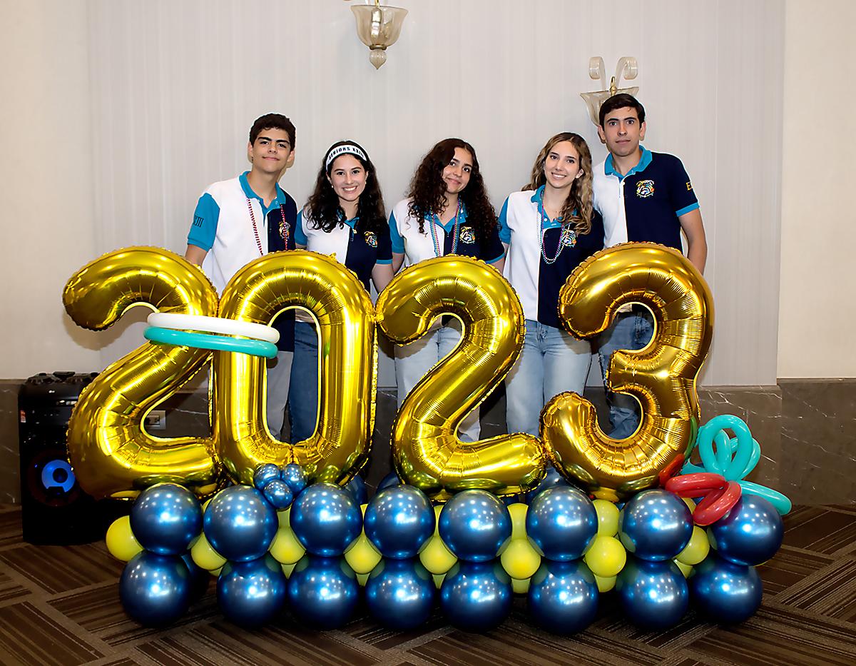 Senior entrance de la Escuela Internacional Sampedrana 2023