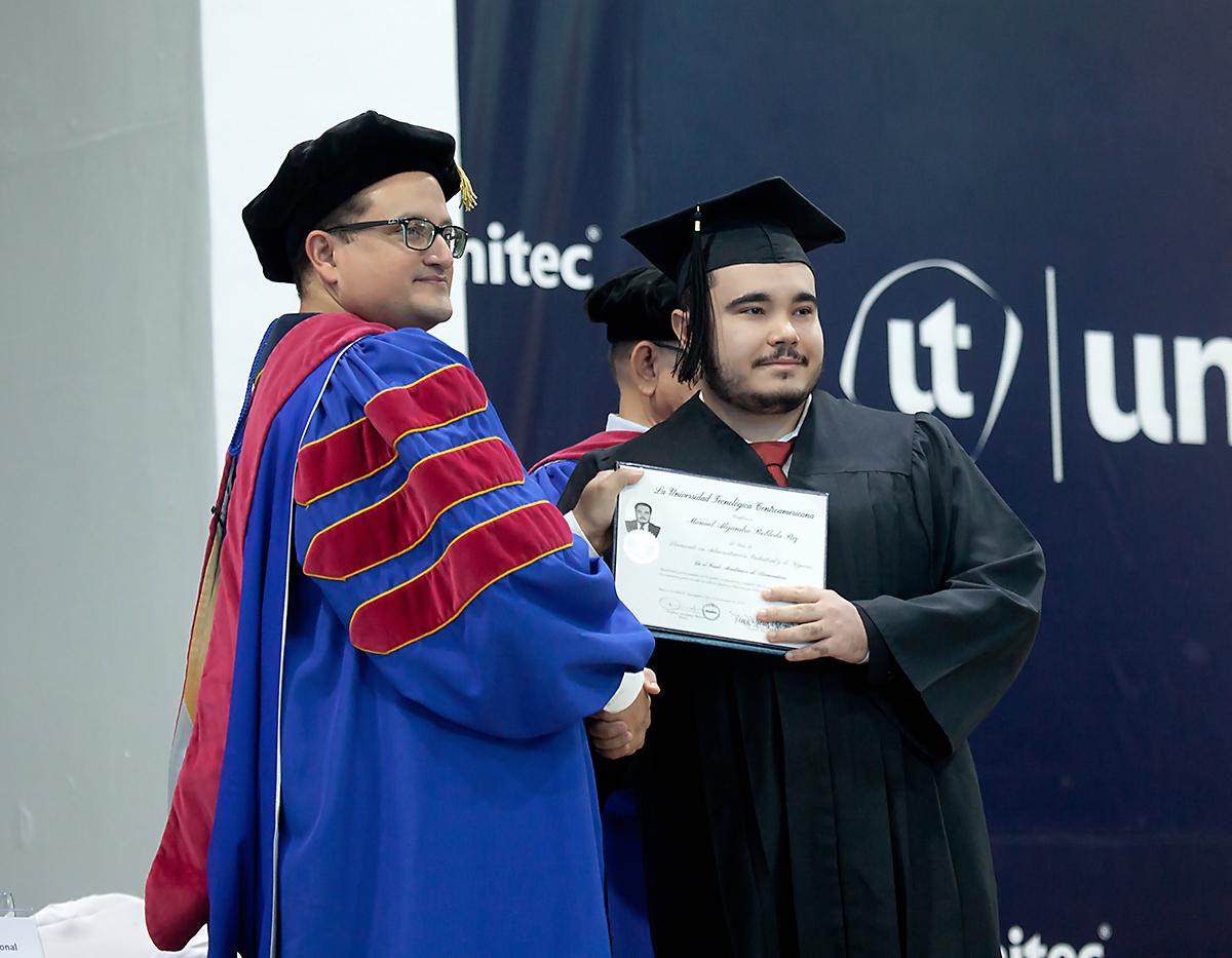 Graduaciones UNITEC 2024 en San Pedro Sula