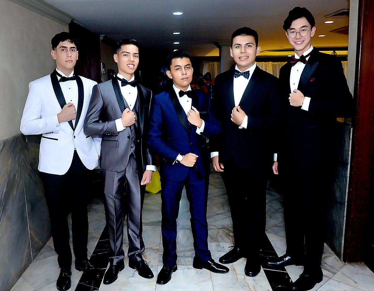 Leonardo Houghton, Diego Medina, Roberto Padilla, Javier Cruz y Michel Idiáquez