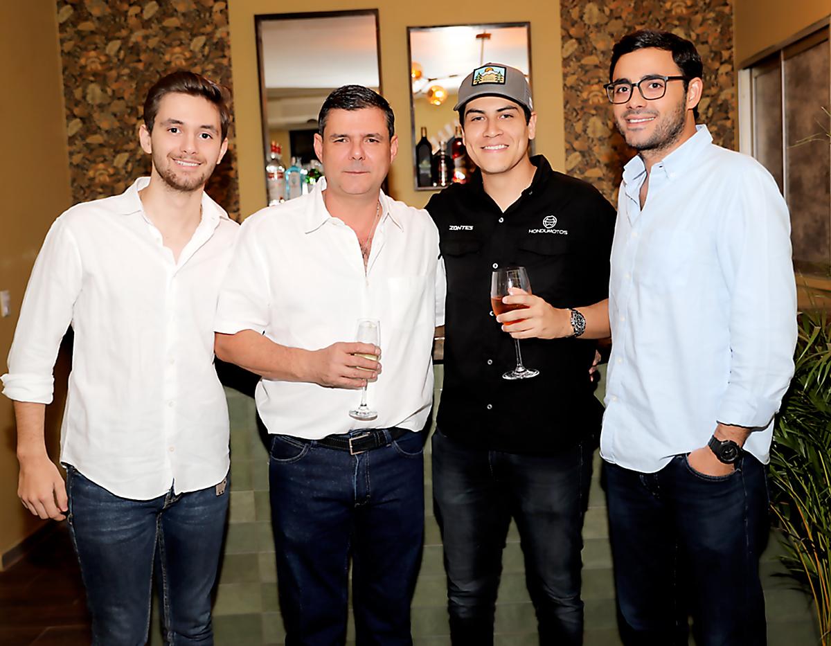 Piero Balletta, Vicenzo Balletta, Antonio Lardizábal y Alberto Sikaffy.