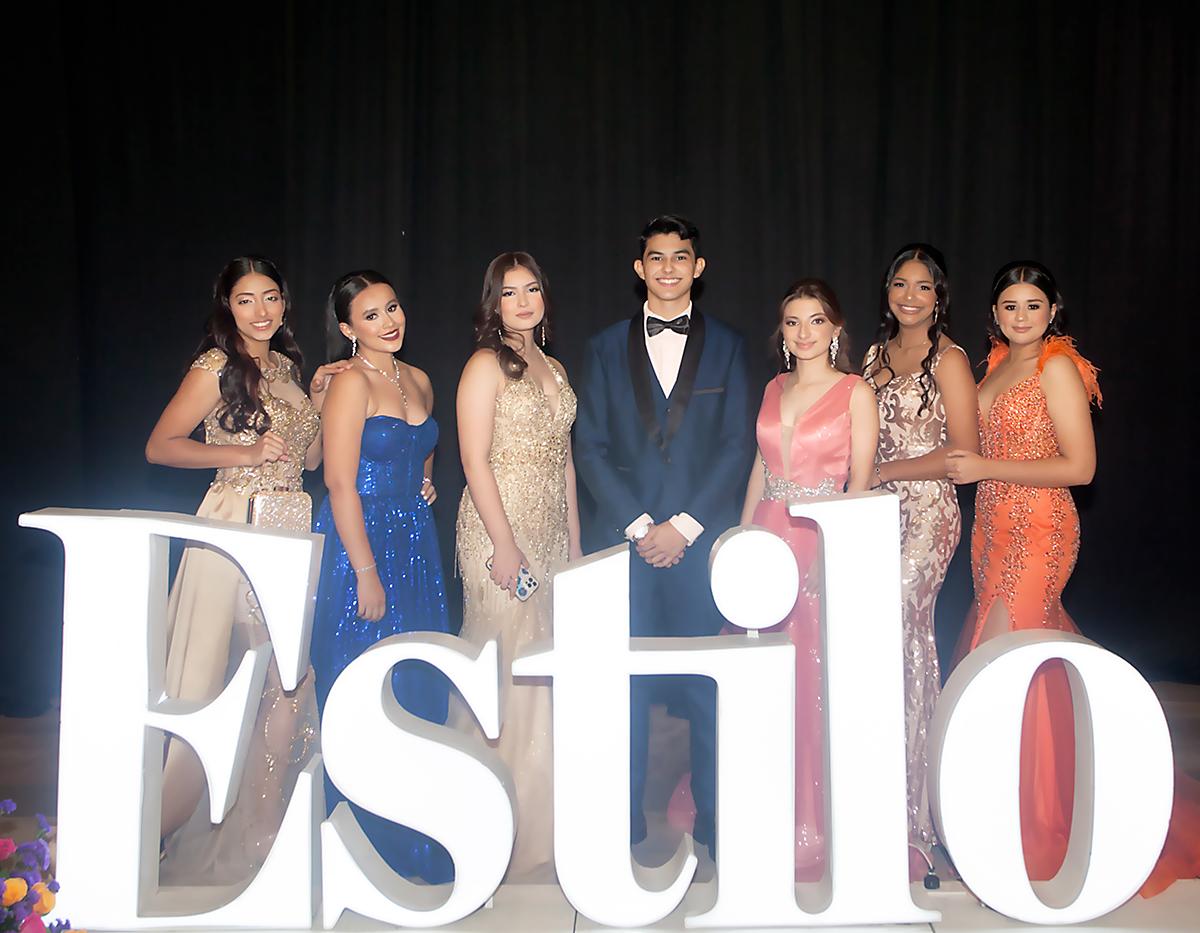 Dayana Cerrato, Valeria Pacheco, Valery Ramírez ,Carlos Munguia, Sofía Verdial, Grecia Montalvan, Monserrat Escobar. 