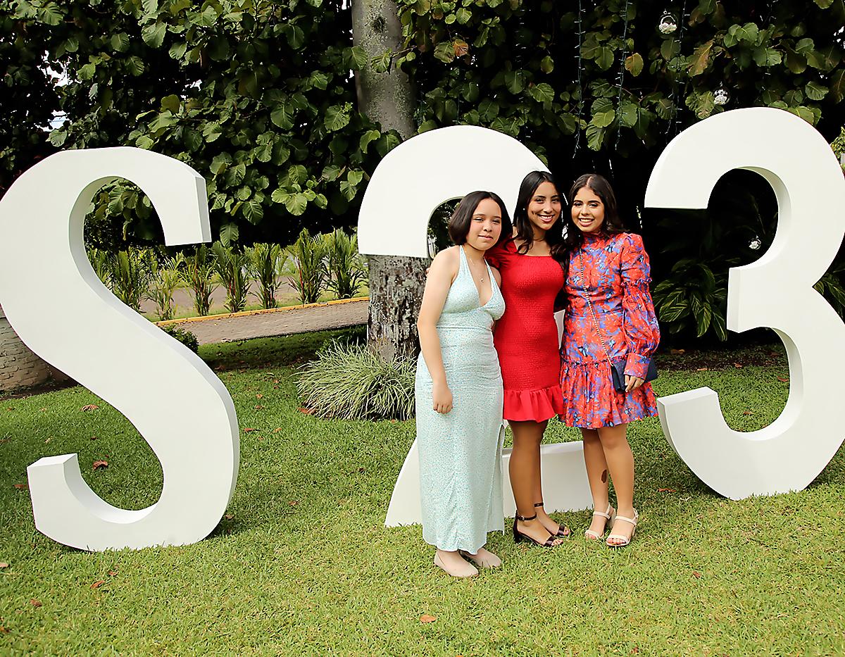 Mariana Ramírez, Marian Muñoz y Dominique Martel