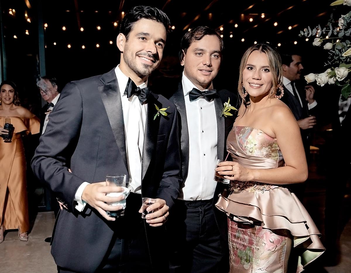 Juan Carlos Pineda, Ricardo Pineda y Kim Toledo
