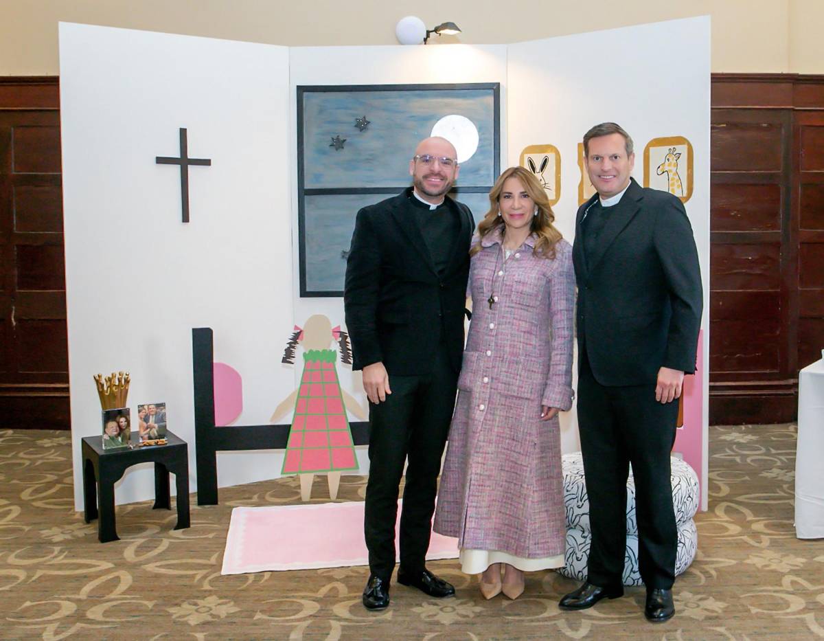 Judith Vitanza presenta su libro “Light and Shadows: Dreamy Adventures”