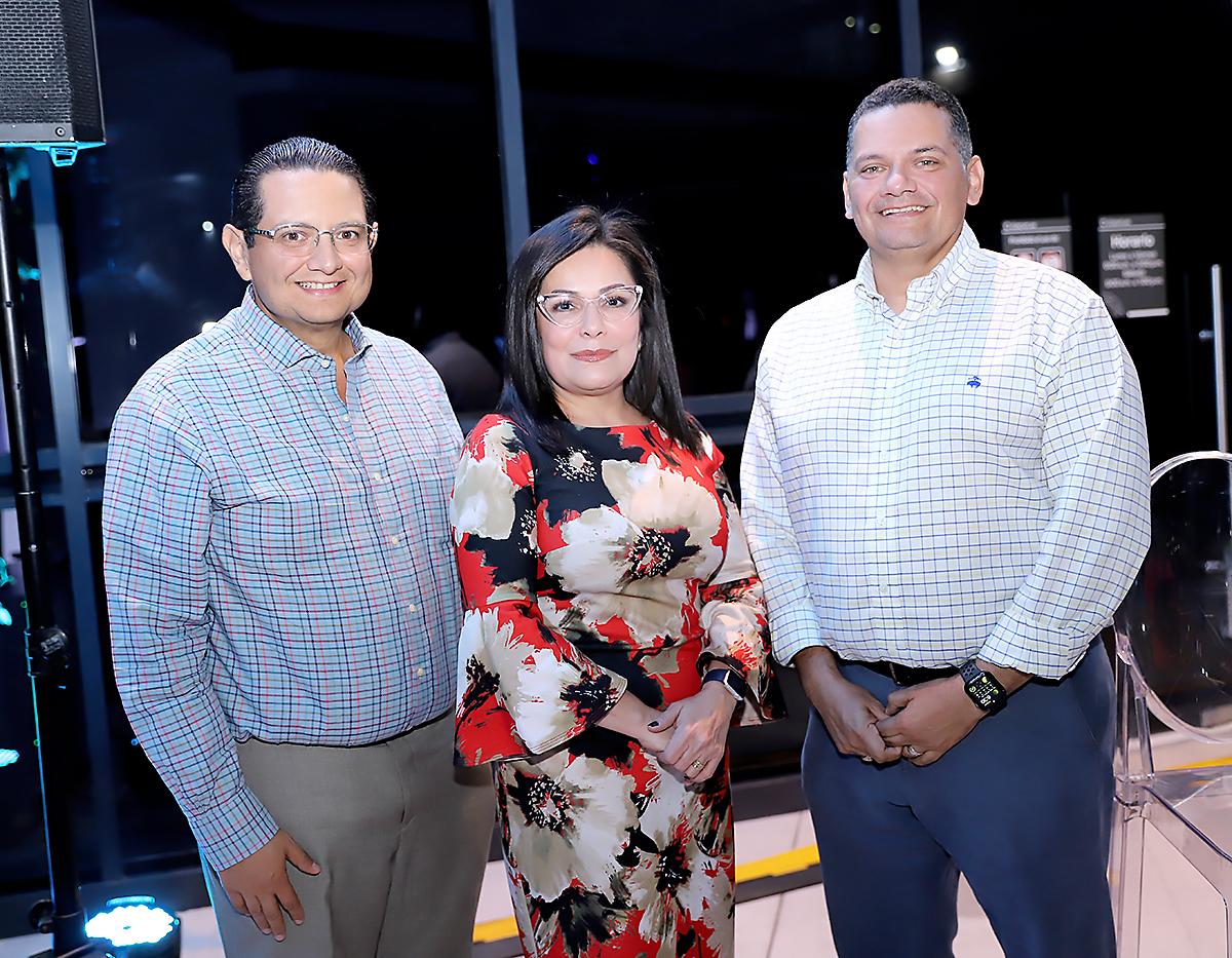 Elmer Montalván, Raquel López y Mario Montalván.