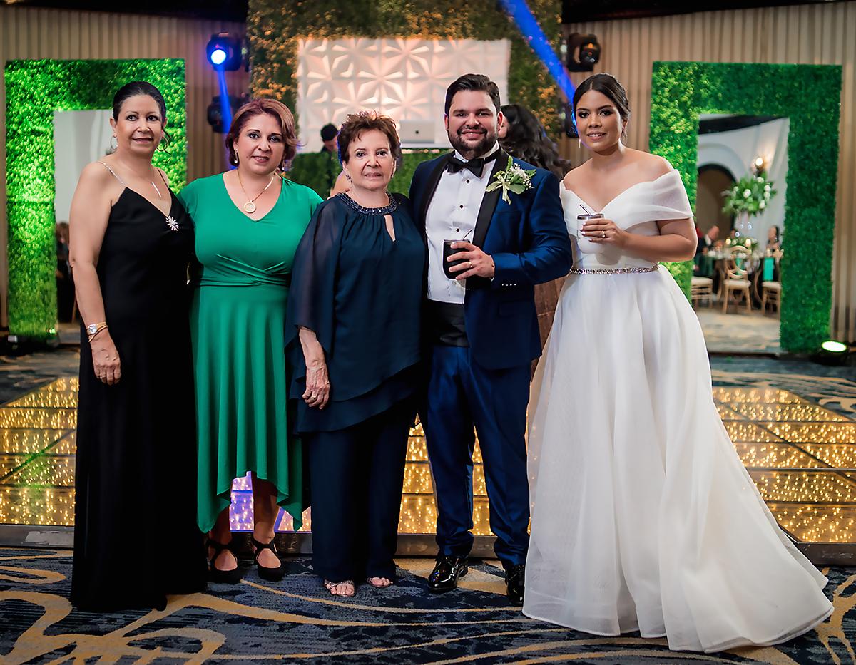 La boda de Elisa Rodríguez y André Calderón