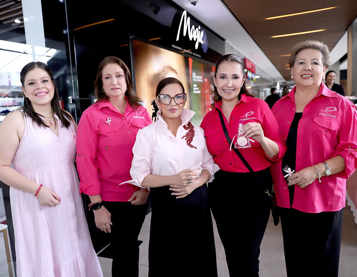 Perfumería Magie junto a Estée Lauder inauguran el mes rosa