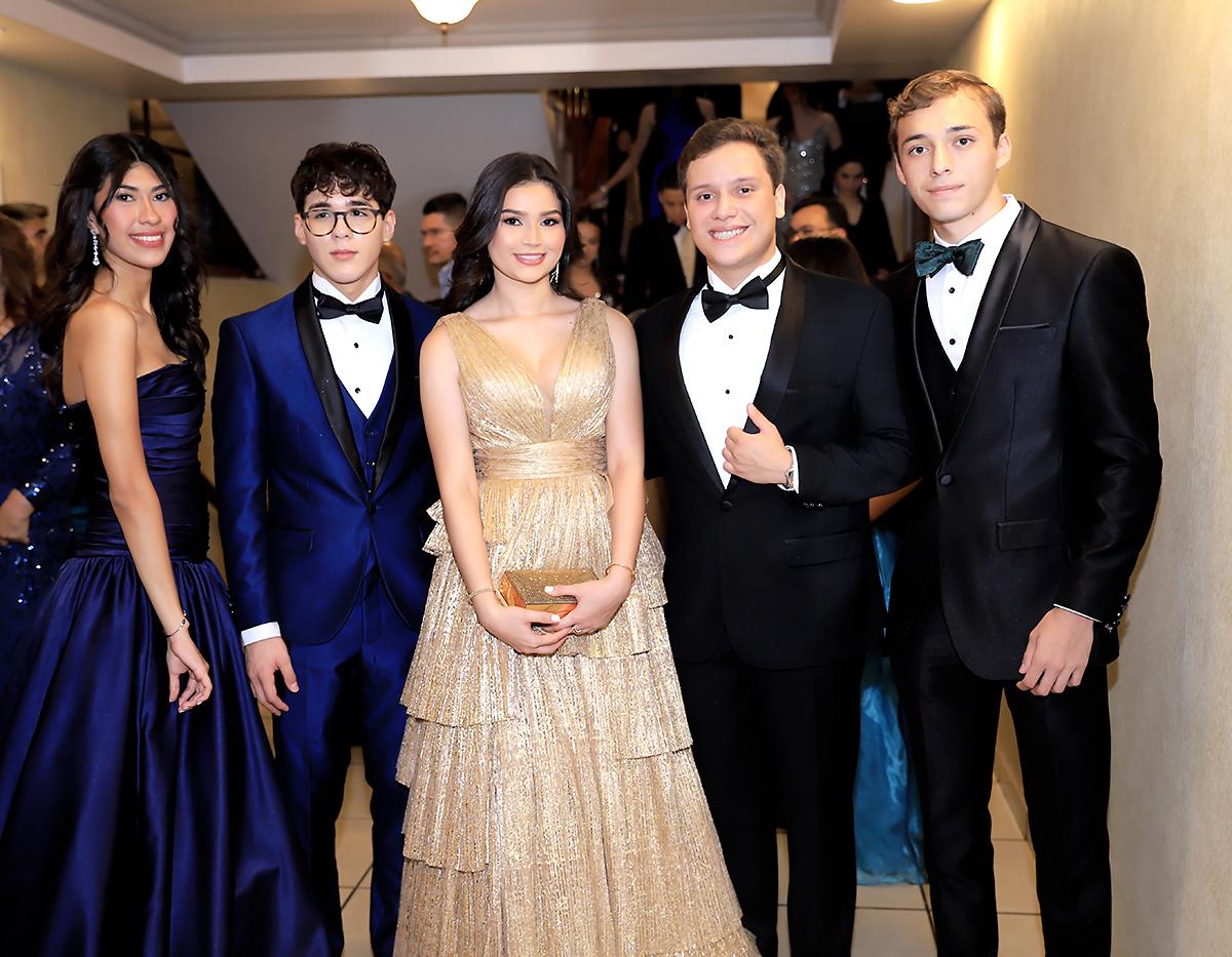 Fiesta de la prom 2025 de DelCampo School