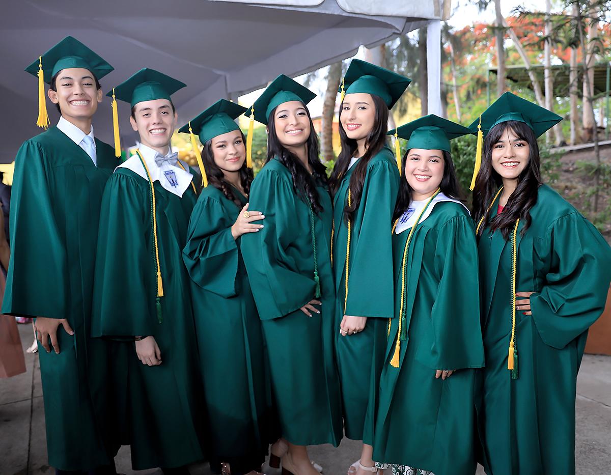 David Medina, Daniel Rivera, Daniella Díaz, Ana Godoy, Karen Herrera, Andrea Ortega y Ariana Martínez.