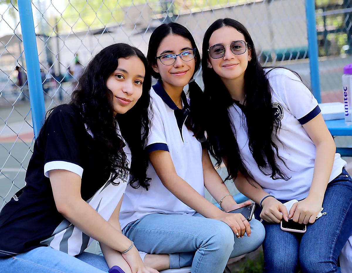 Alejandra Matamoros, Camila Zenteno e Irena Urquia