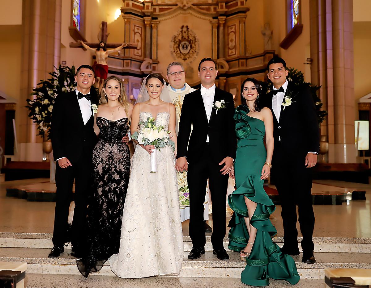 Christopher Mejía, María Fernanda Vélez de Mejía, Ana Sofía Vélez, Sergio Alejandro Bendeck, Bárbara Estrada de Zúniga y José Adrián Zúniga