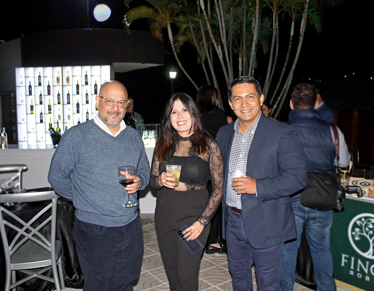 Leonardo Javier, Paula Villacorta y Javier Madrid.