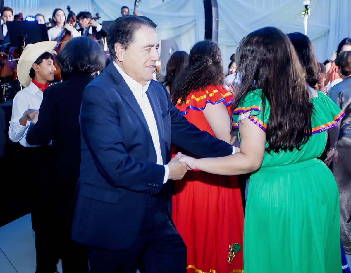 “Raíces y Ritmos” por Banpaís