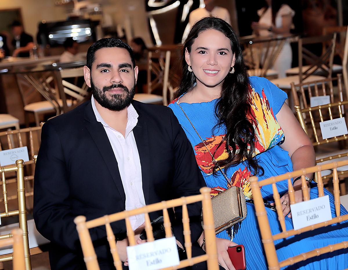 Douglas Suárez y Dora Bográn.