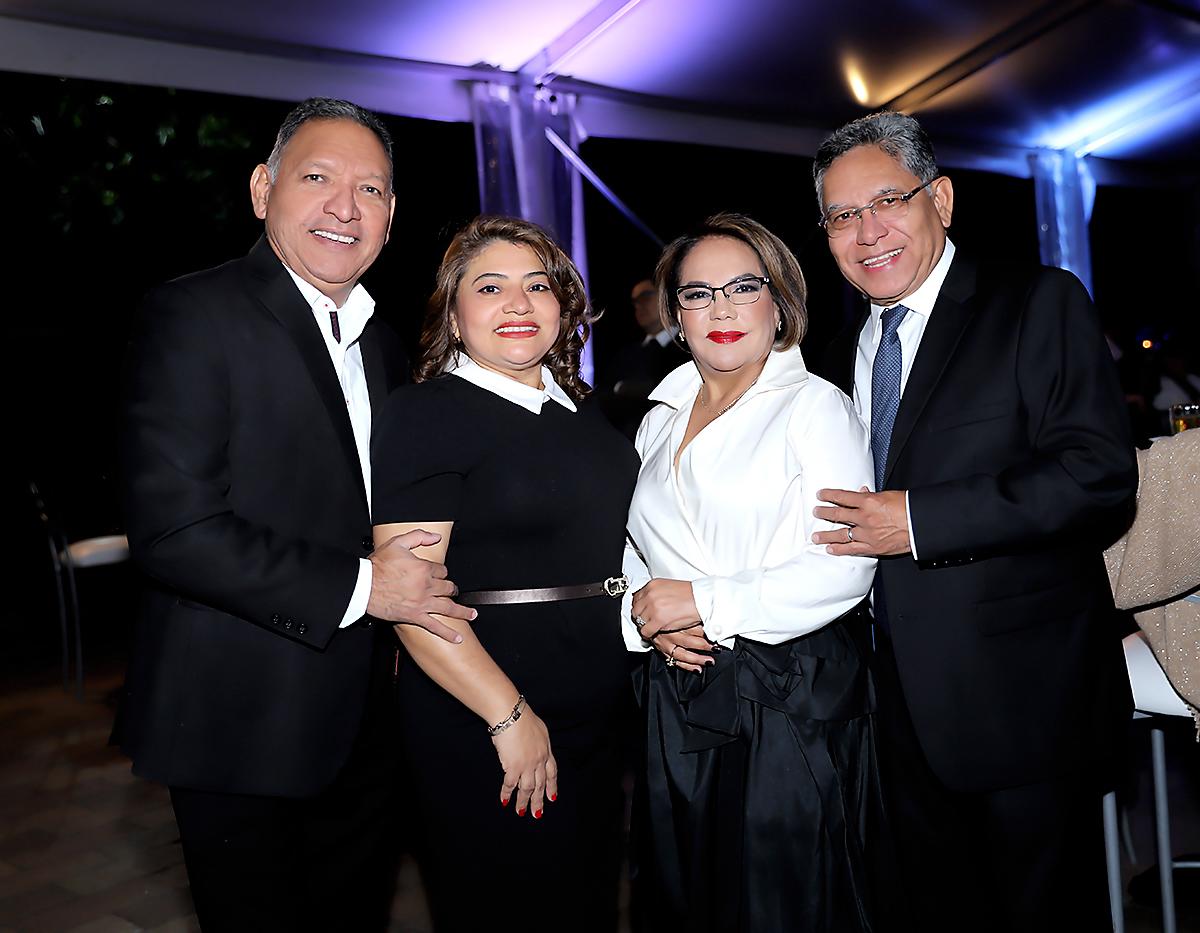 Rosibel Lario, Bernabe Larios, María Irías y Omar Zúniga. 