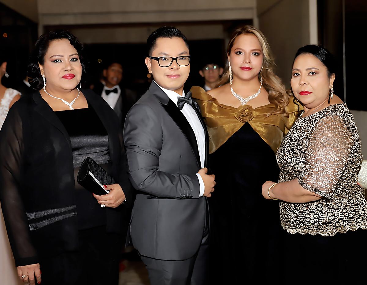 Maritza Hernández, Francisco José Ordóñez, Ana Hernández y Lilian Zúniga