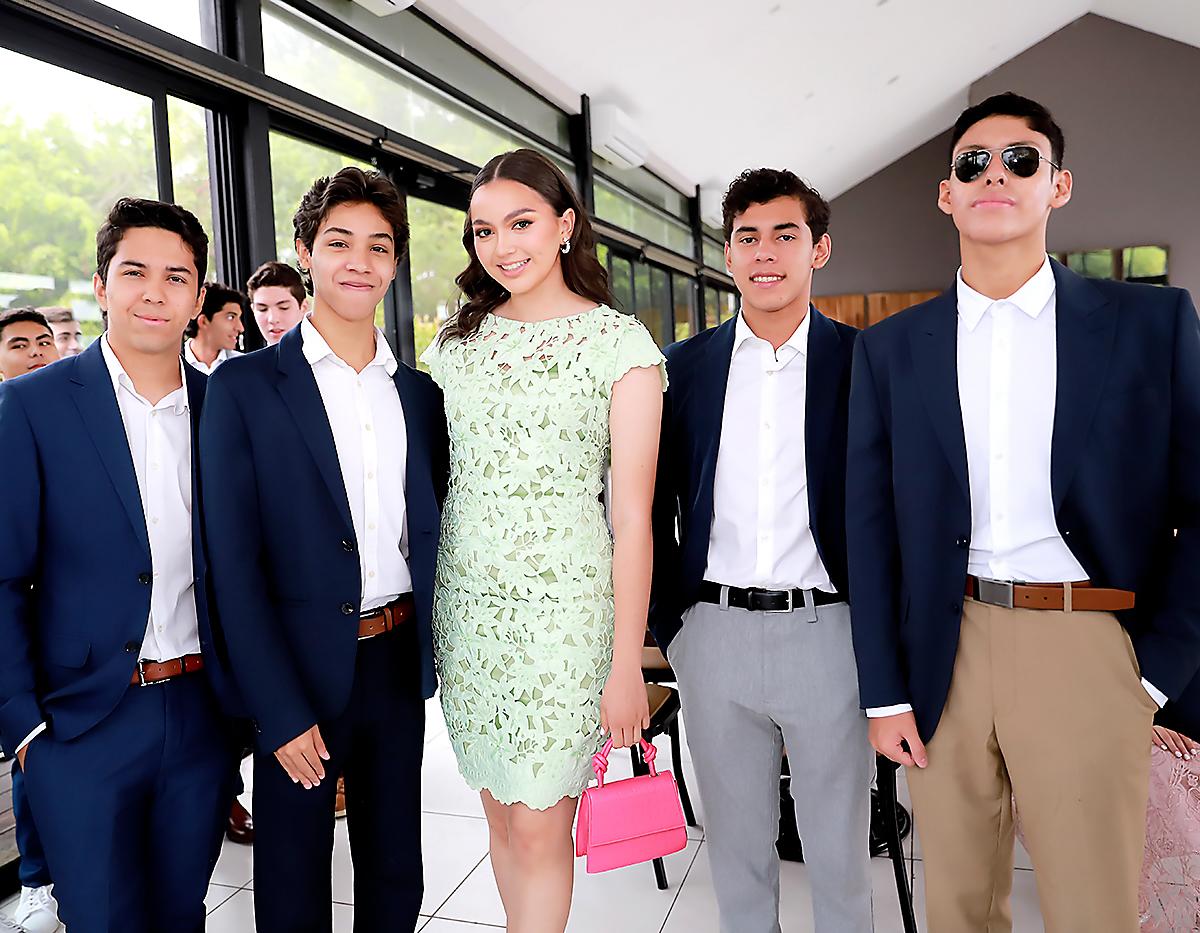 Myles Figueroa, Joel López, Camila Rodríguez, Leonel Juárez y Wilfredo Castro