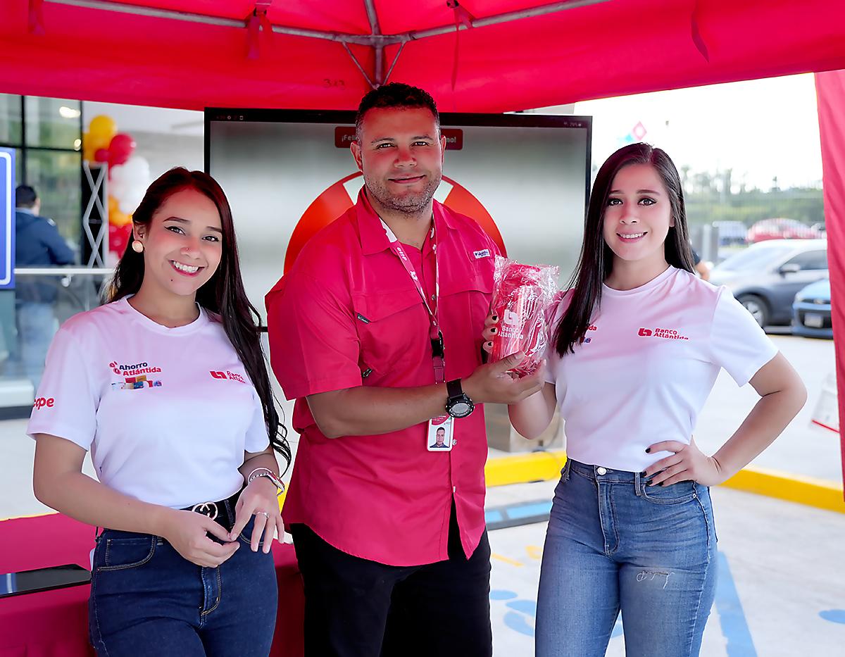 Supermercados SuperCoop abre sus puertas en Plaza Orquídeas en Tegucigalpa