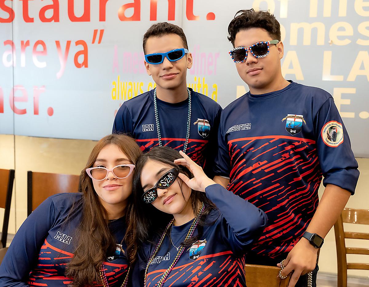 Mía Valladares, Ian Durón, Esther Hernández y Wady Maldonado