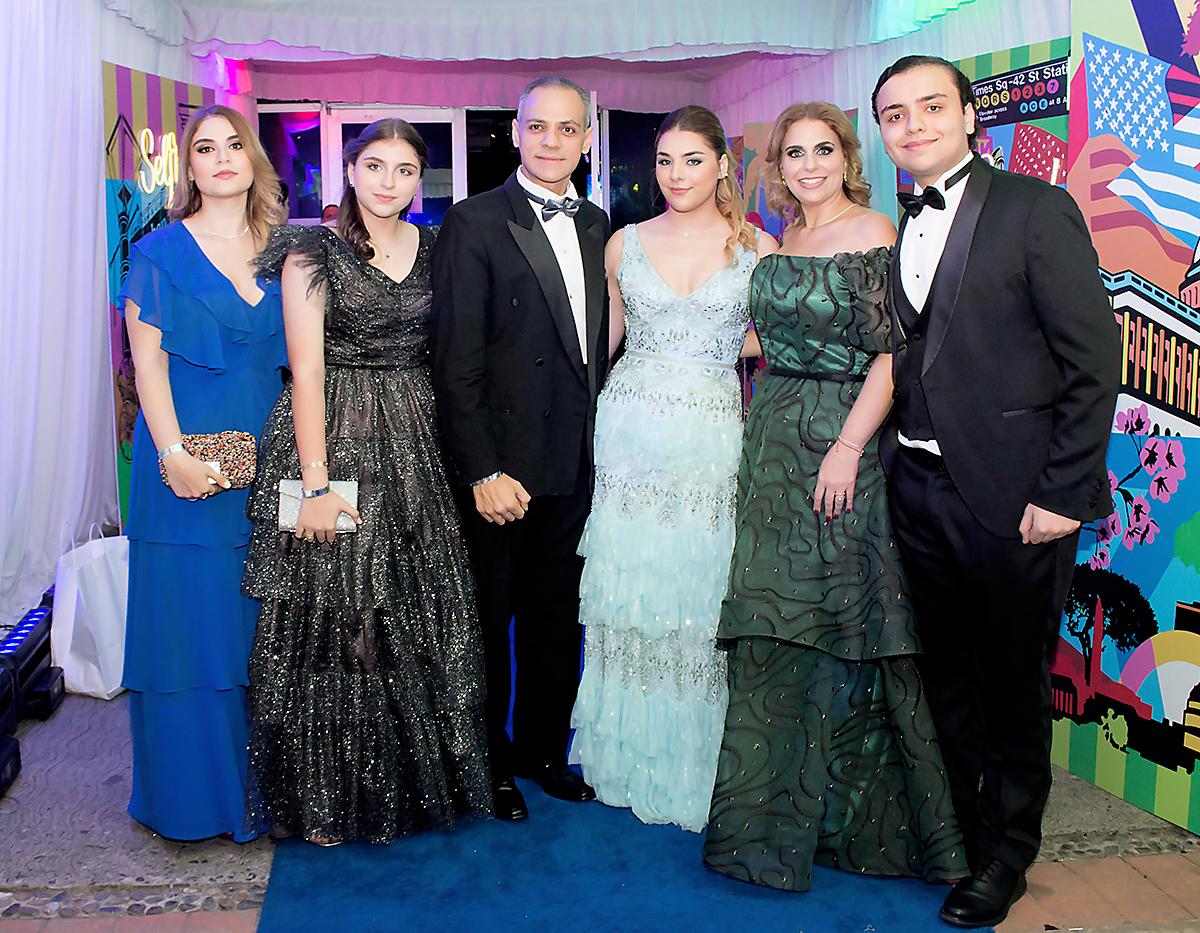 Valerie, Raquel, José, Camilla, Suad y Fernando Boadla.