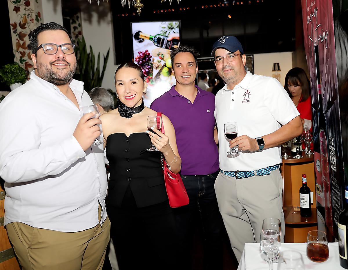 Marco Calix, Vanessa , Jordy Roi, Eduardo Álvarez