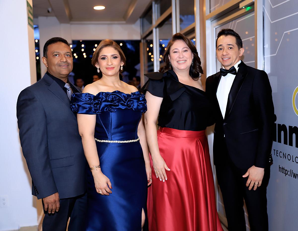 Invitados a la prom 2025 de la International School of Tegucigalpa
