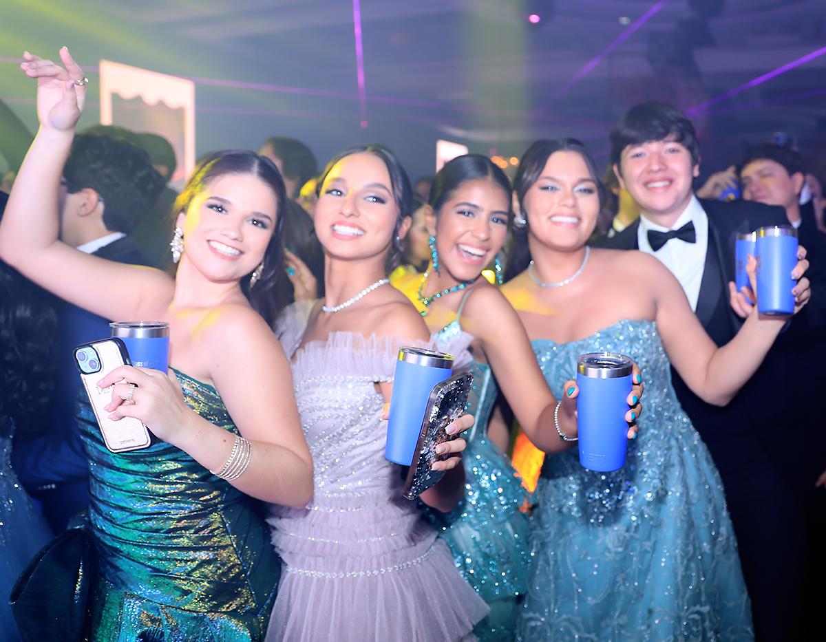 Fiesta de la prom 2025 de DelCampo School