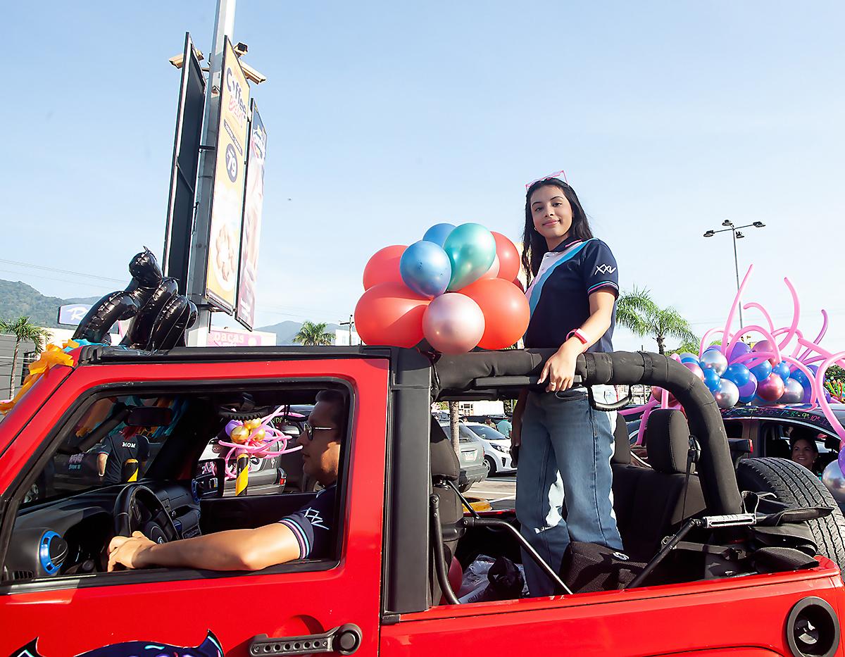Caravana de los senior de Seran School.