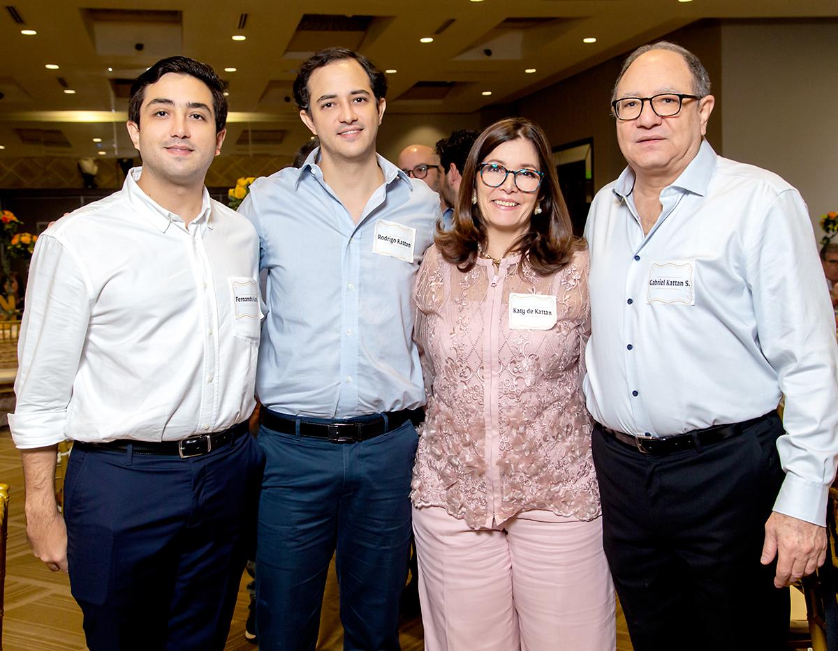 Fernando, Rodrigo, Kathy y Gabriel Kattán.