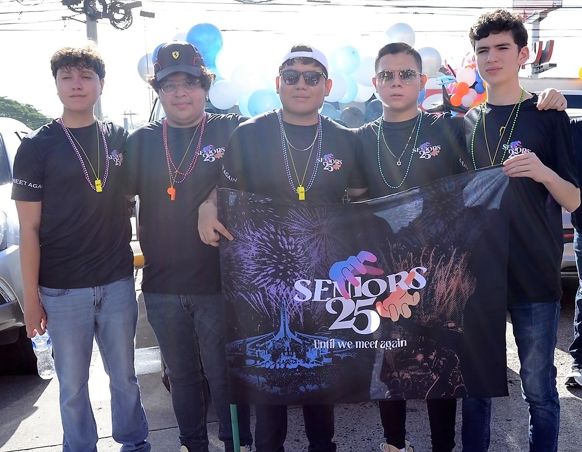 Senior Entrance 2025 de DelCampo School