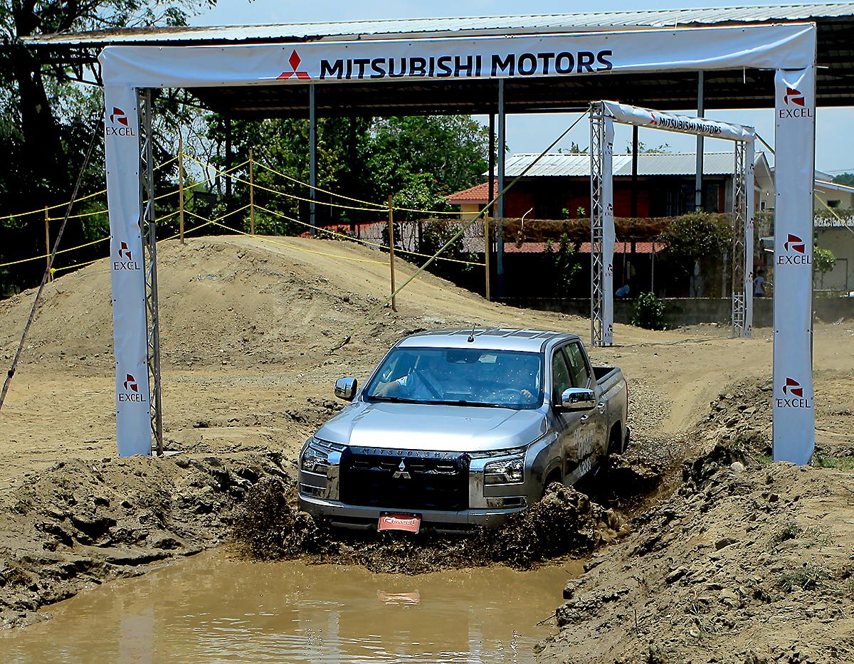 Off Road de Mitsubishi 4X4 L200 2025