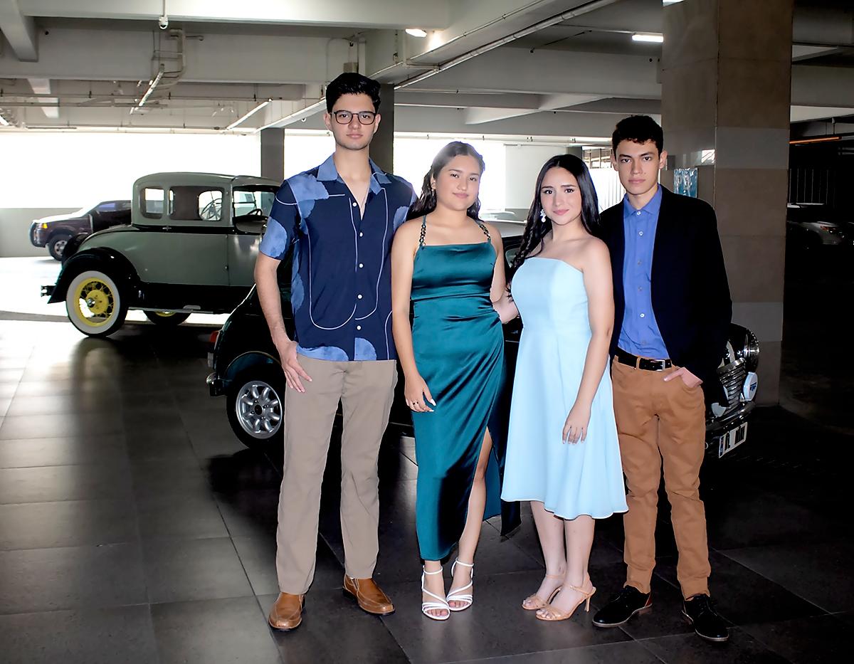Roberto Díaz, Sasha González, Ana Lucia Rodríguez y José Daniel Hernández 
