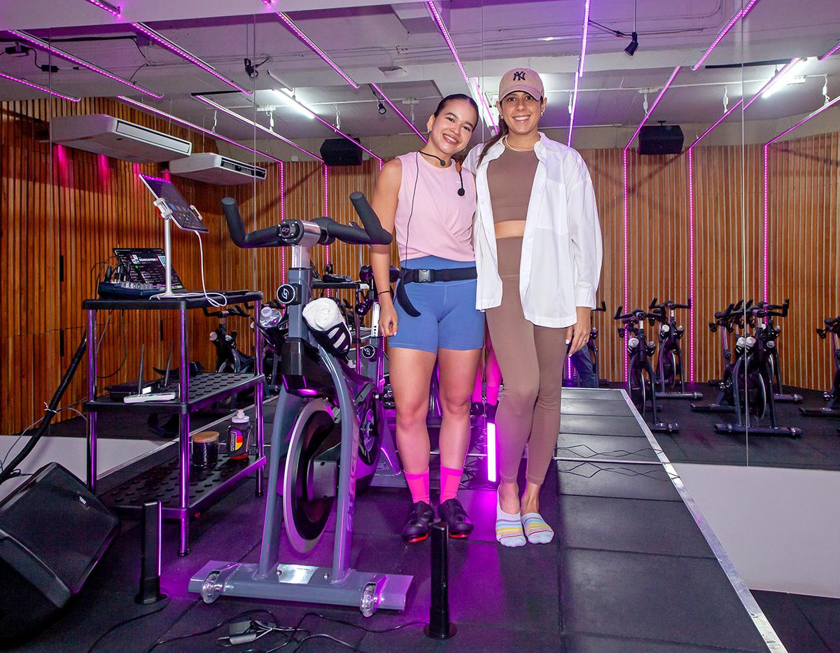 Ride in Pink por Nissan y Estilo