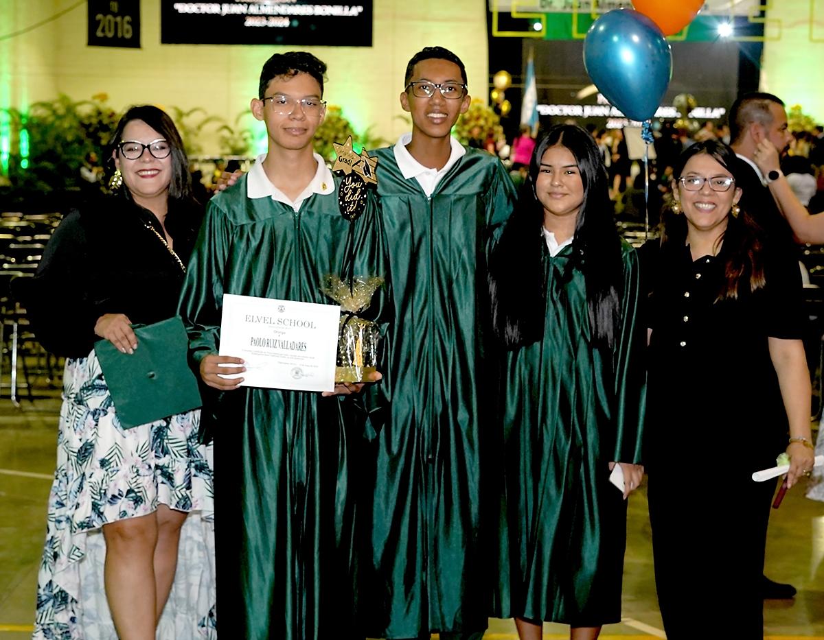 Graduación de los seniors 2024 de Elvel School