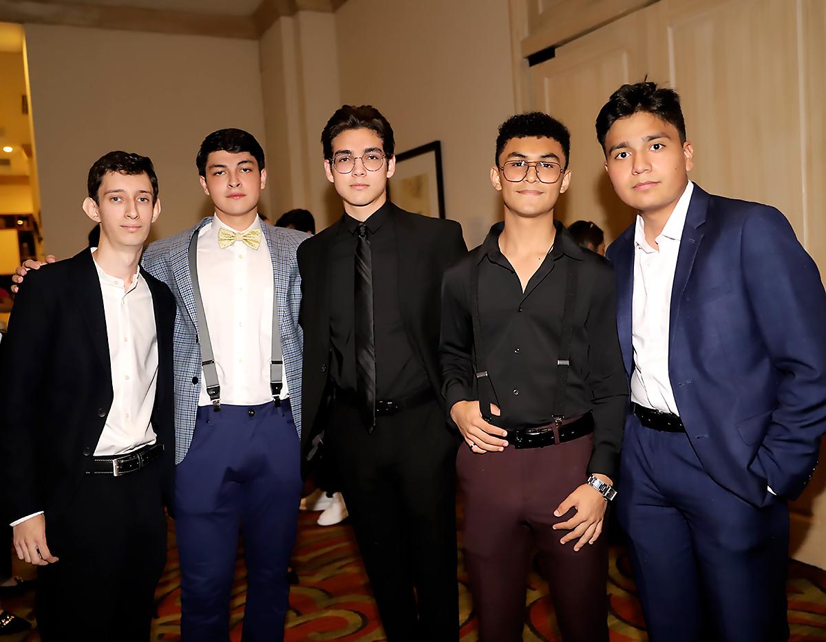 Yucef Azzad, Julián Cerrato, Cristian Alvarado, Diego Pagoada, y Carlos Torres