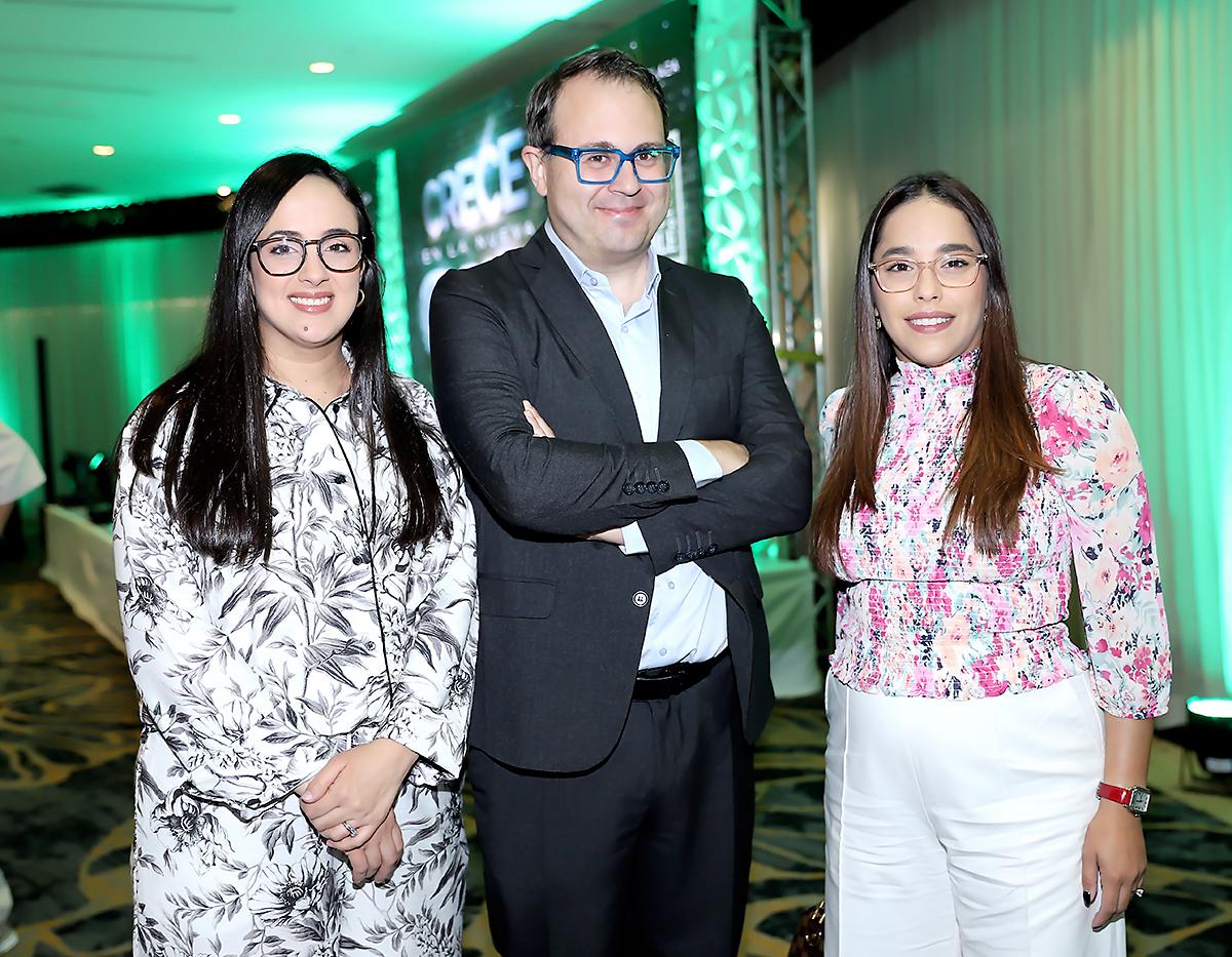 Claudette Kattán, Jacinto Llorca y Reizel Vilorio.