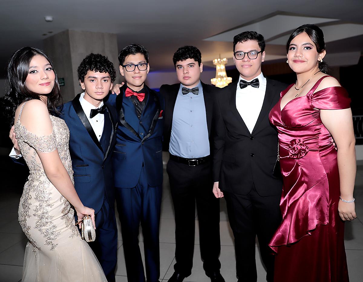 Fiesta de la prom 2024 del San José del Carmen
