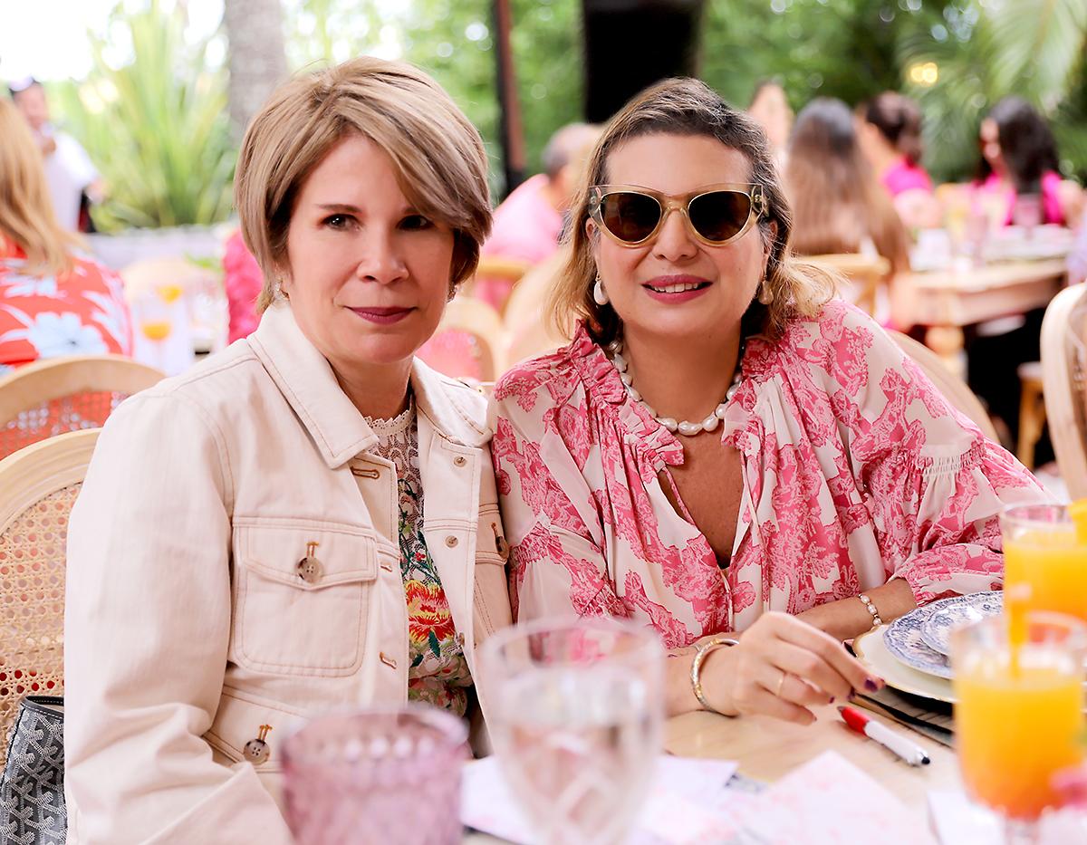 Patricia Casanova y Elzette Casanova.