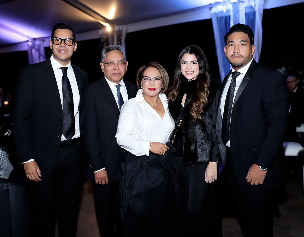 Humberto Salgado, Omar Zúniga, María Irías, Ana Raquel Maradiaga y Alberto Zúniga. 