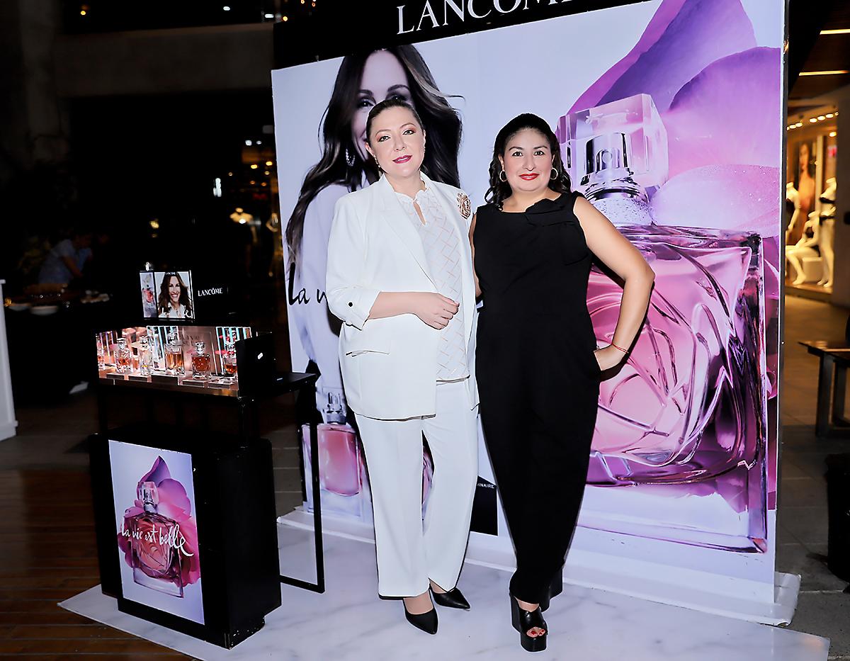 Adriana Segura, Skin Expert International de Lancome y Rebeca Chacón, Brand Manager de la marca francesa en Honduras, fueron anfitrionas de <i>Dale Amor a tu Piel</i>, evento realizado en La Galería en Tegucigalpa. Segura dirigió paso a paso una master class en la que un grupo de invitadas conoció los secretos del ritual beauty con los productos 