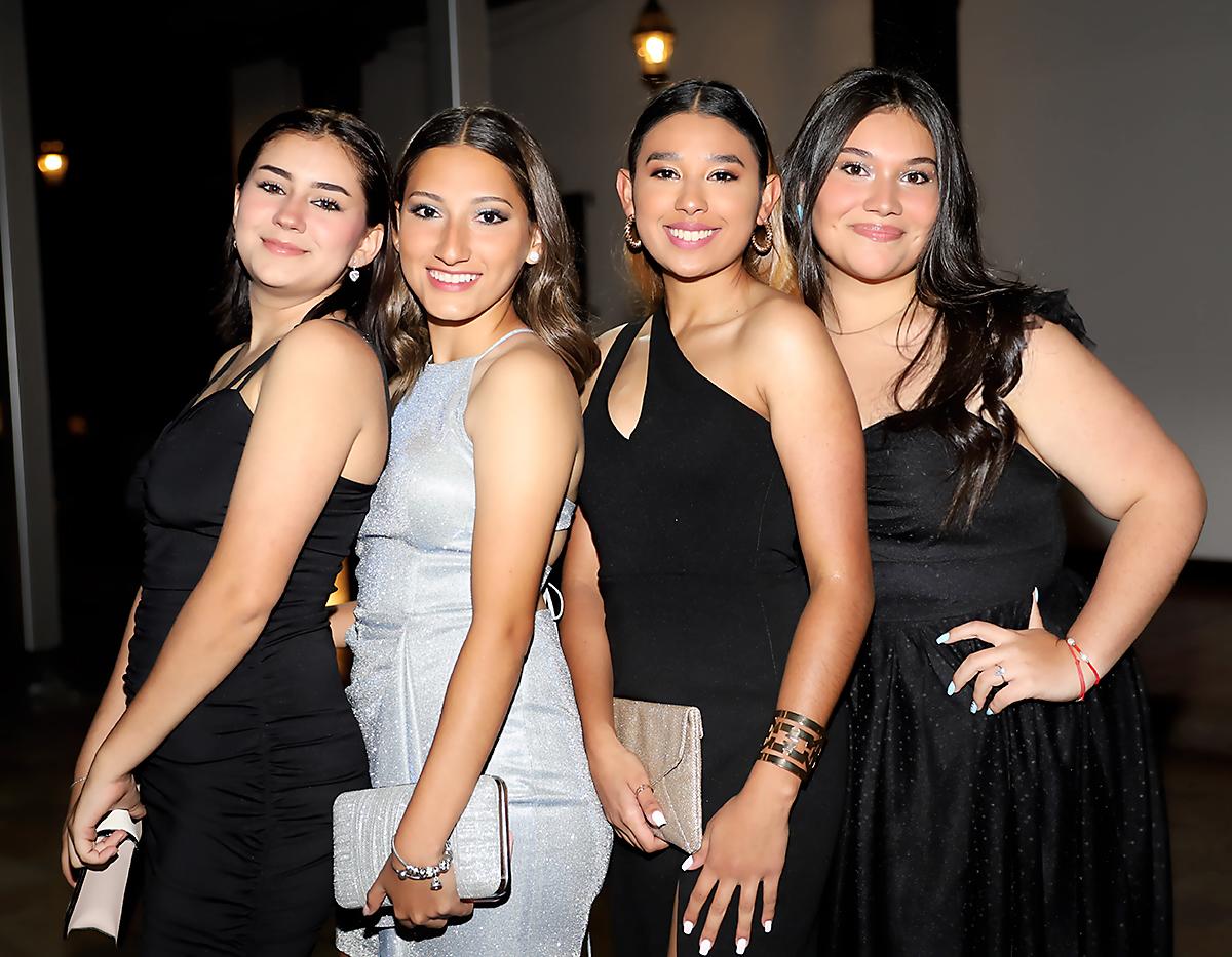 Gaby Acosta, Andrea Orellana, Valeria Díaz y Gabriela Agustinus
