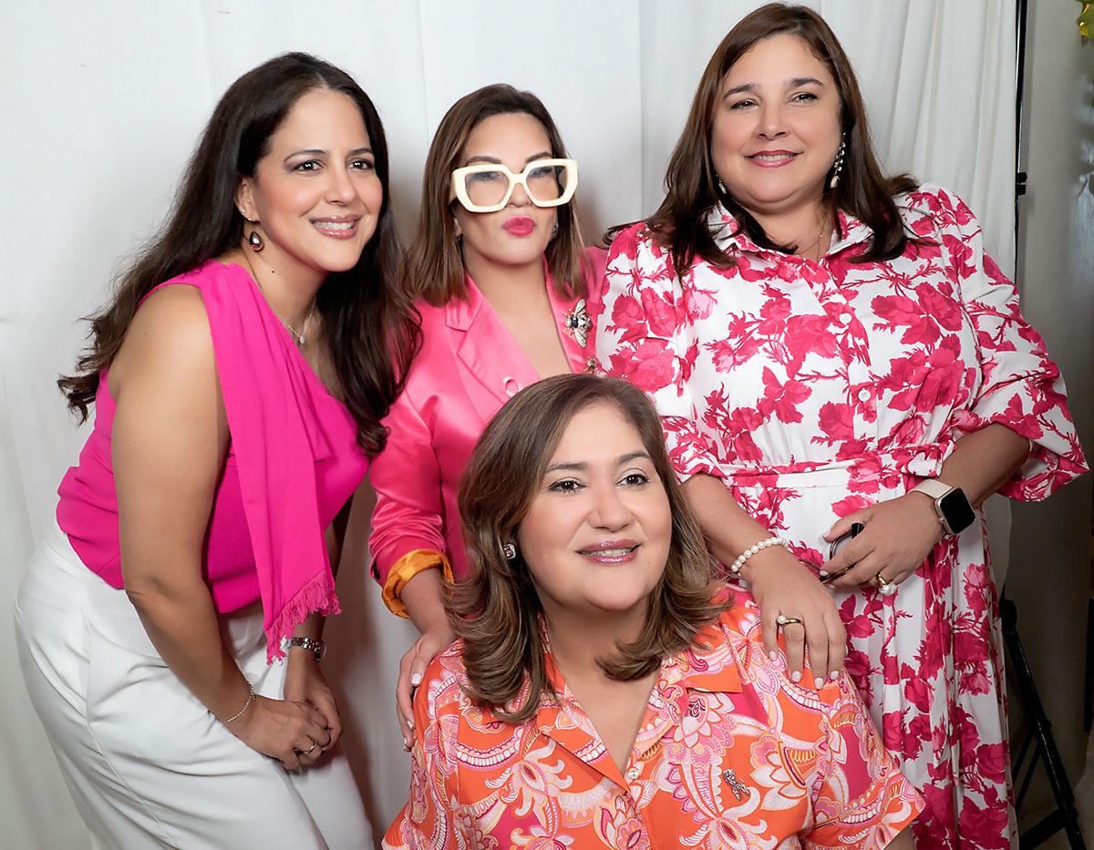 Doris Peña, Blanca Bendeck, Ana Rettally e Isabel Sabillón.
