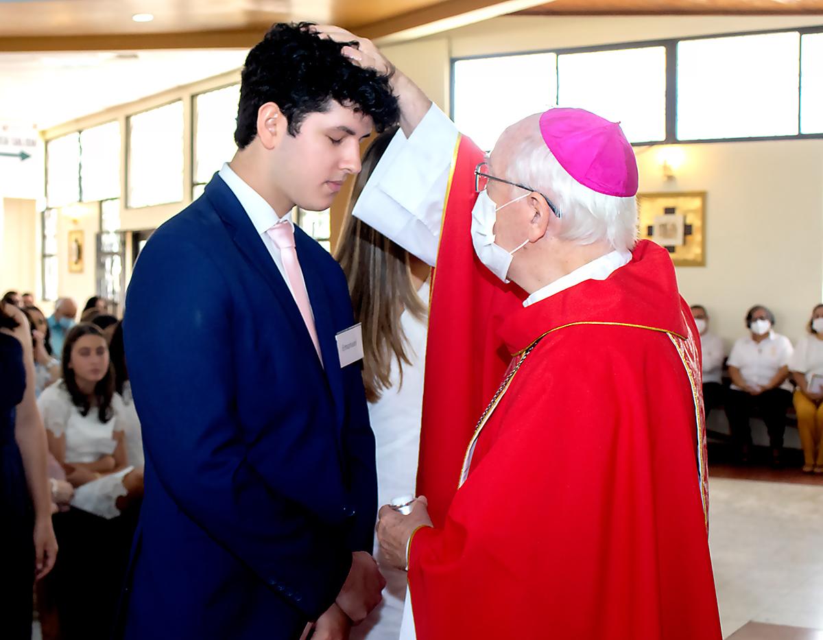 Emanuel Santos.