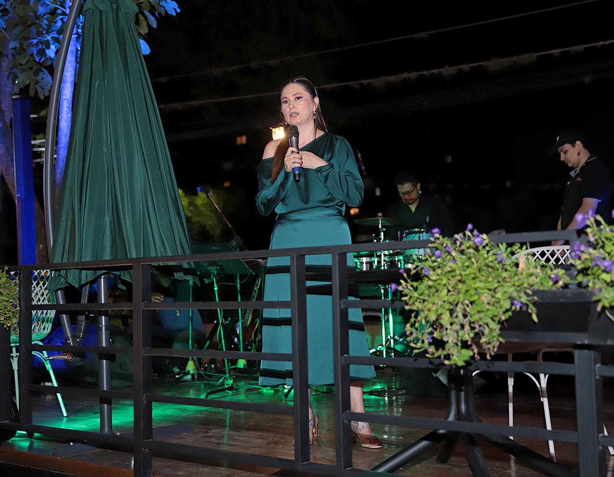 Ana Araque.