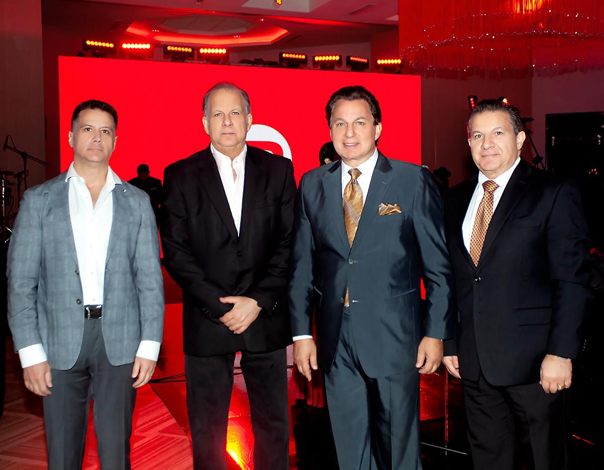 Juan Diego, Edgardo, Mario y Jesús Canahuati.