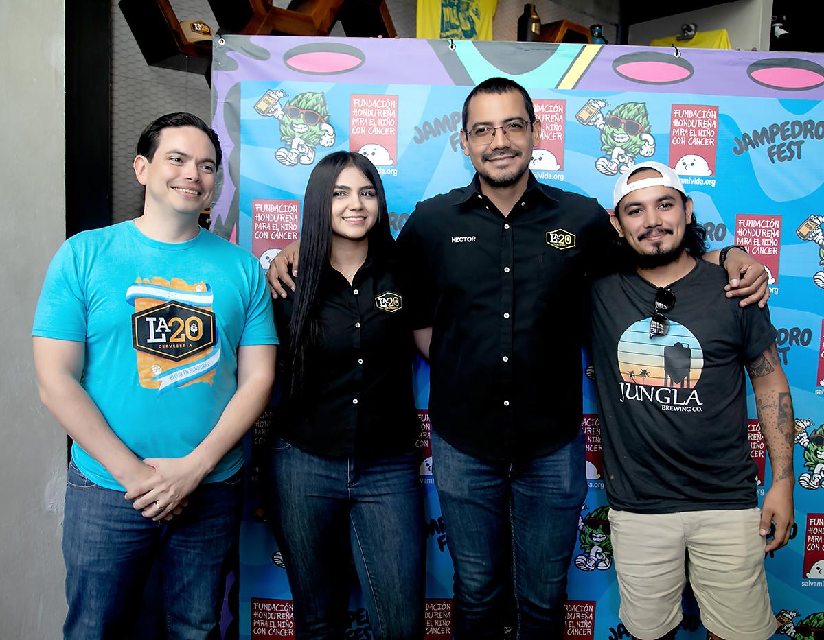 Iván García, Astrid Alvarado, Johnny López y Héctor Zelaya.